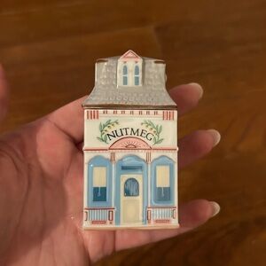 LENOX SPICE VILLAGE Vintage 1989 Nutmeg  Spice Jar Never Used